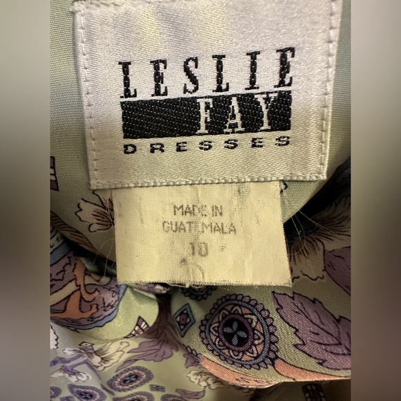 Leslie Fay Patchwork Print Dress Vintage Belted Pleated Skirt Women’s Size 10 - Picture 12 of 12